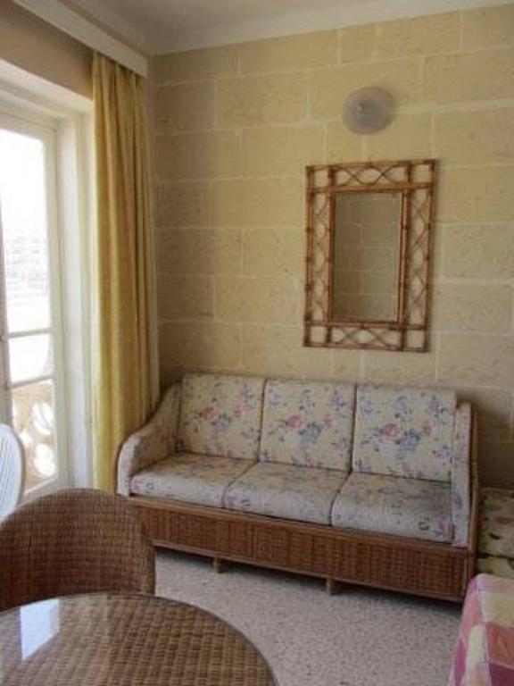 Ferienwohnung Ta' Karmni Marsalforn Zimmer foto