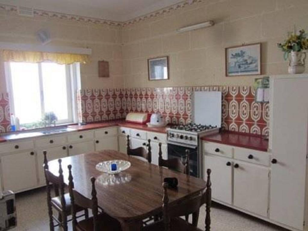 Ferienwohnung Ta' Karmni Marsalforn Zimmer foto